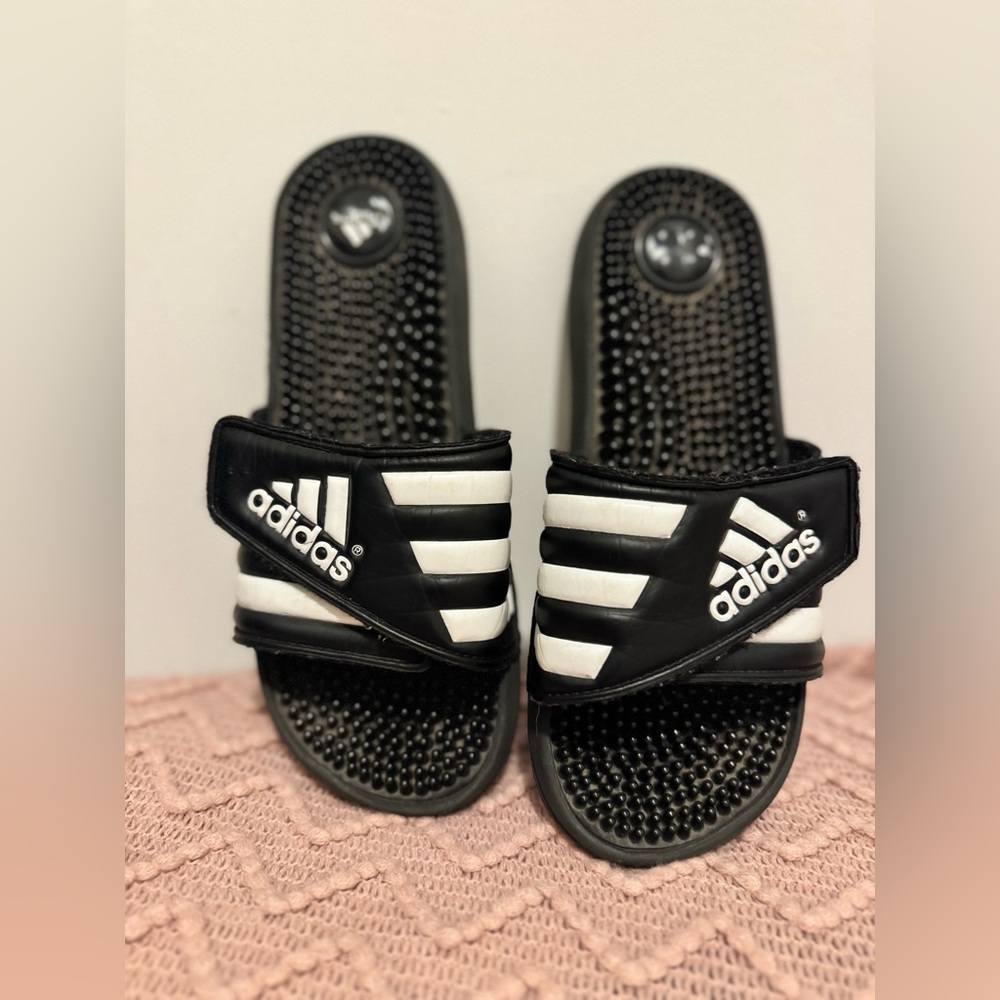 Adidas Classic Slides